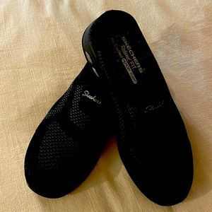 Sketchers mule shoes